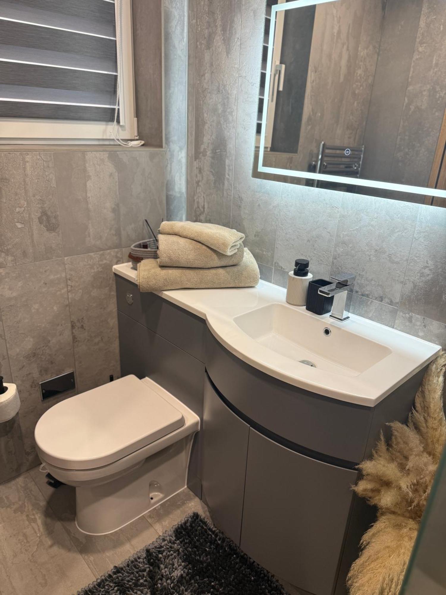 New Built Cosy Apartment Within Walking Distance Of Churchill Hospital อ็อกซ์ฟอร์ด ภายนอก รูปภาพ