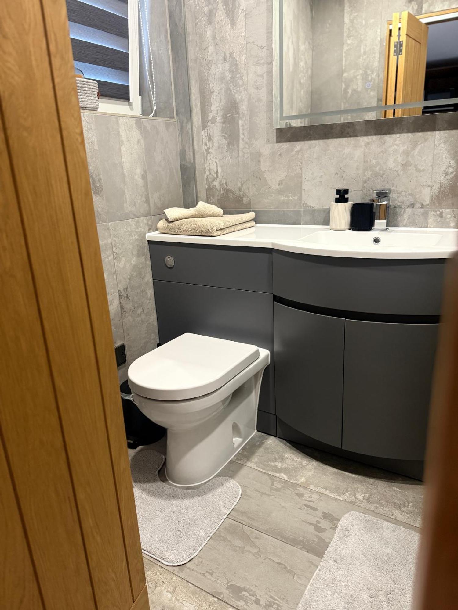 New Built Cosy Apartment Within Walking Distance Of Churchill Hospital อ็อกซ์ฟอร์ด ภายนอก รูปภาพ